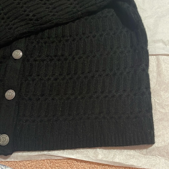 Bloomingdales’s Cashmere 2ply beautiful and very soft - Picture 12 of 16